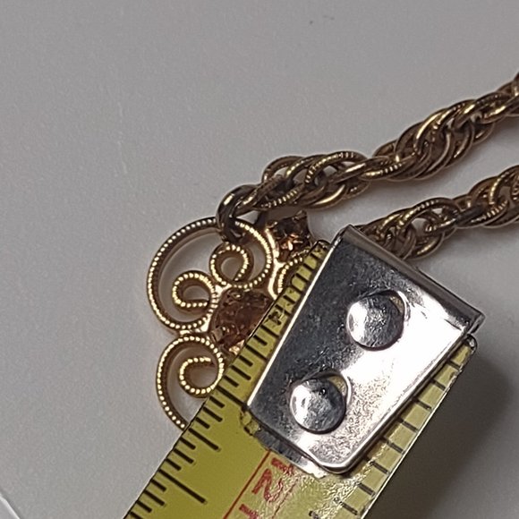 Vintage Metal Necklace With Small Pendant 22 1/2 Inches Long - Picture 12 of 13